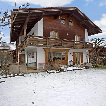 Holzner Klein Apartment