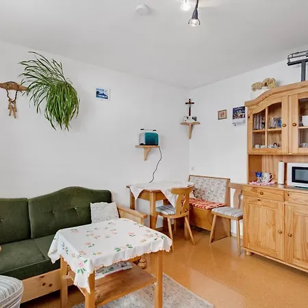 Holzner Klein Apartment *